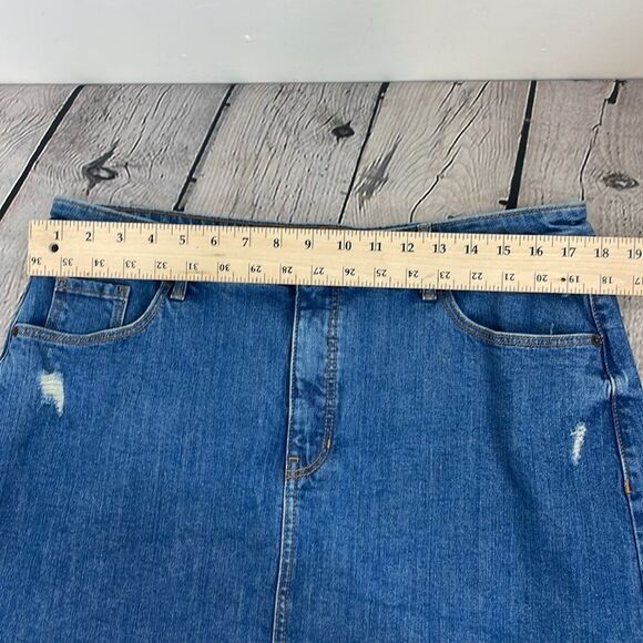Old Navy Blue Mini Casual Denim Jean distressed skirt size 16 - Picture 12 of 13